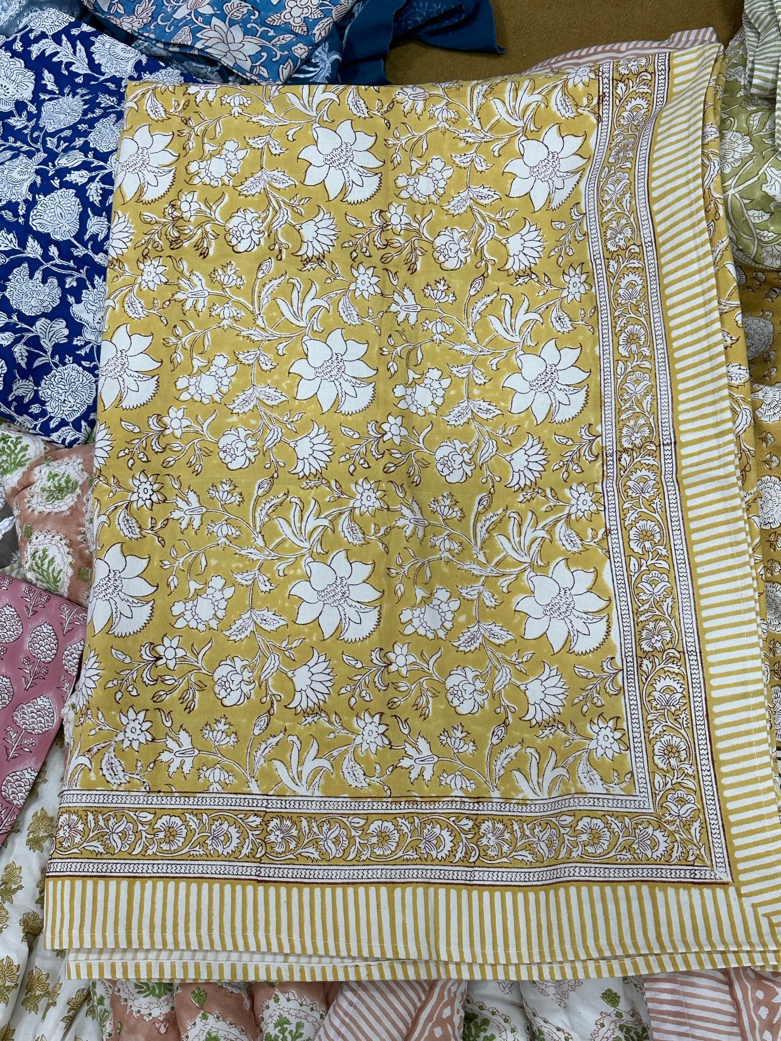 Chrysanthemum Tablecloth - Mustard Multi