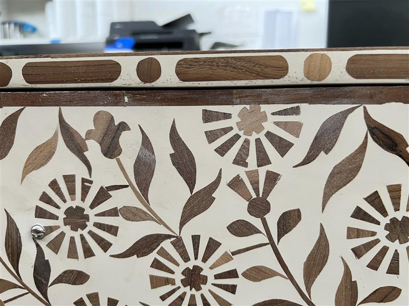 Timber Inlay 3-Drawer Chest - Flannel Flower - Natural / White
