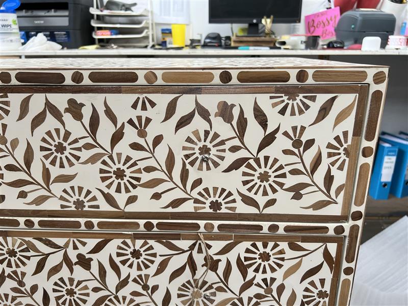 Timber Inlay 3-Drawer Chest - Flannel Flower - Natural / White